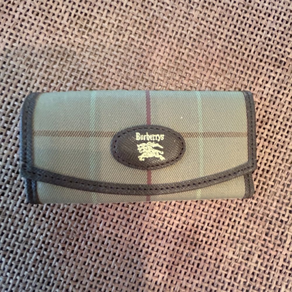 EUC Burberrys Key Wallet/Key Holder - Picture 2 of 12